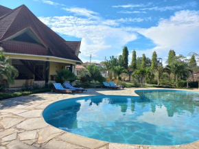 Cool Breeze villa - Master ensuite room with toilet,bathroom.